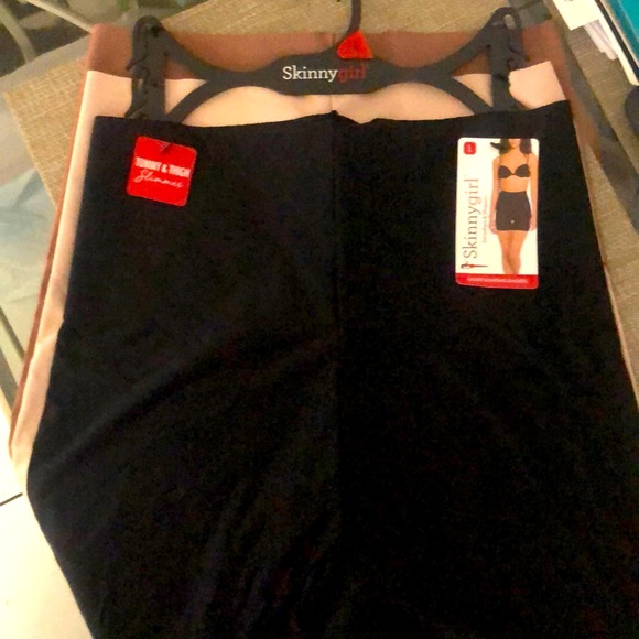 NWT Skinny Girl 3-Pack Laser Shaping Shorts, Sz L - Picture 2 of 5